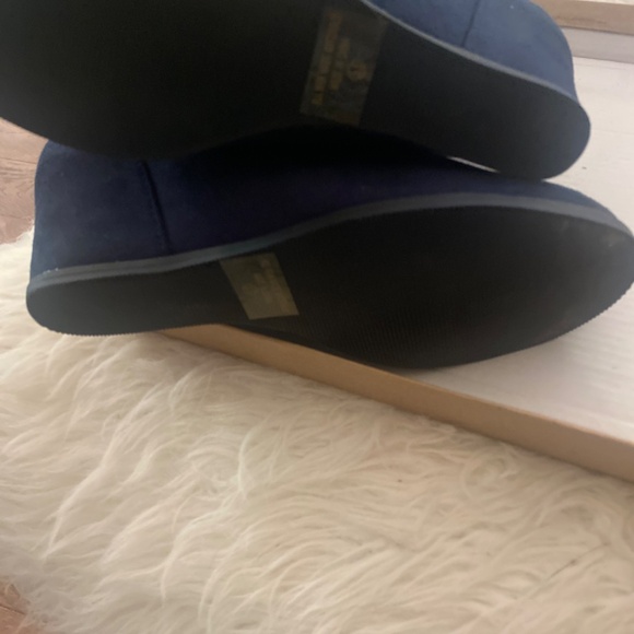 Booties - Picture 4 of 5